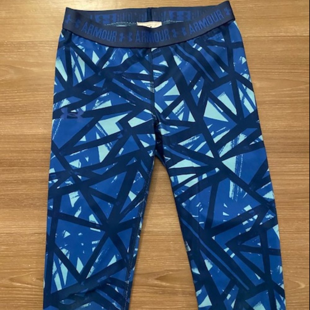 UNDER ARMOUR GIRLS CROPPED CAPRI ATHLETIC LEGGINGS